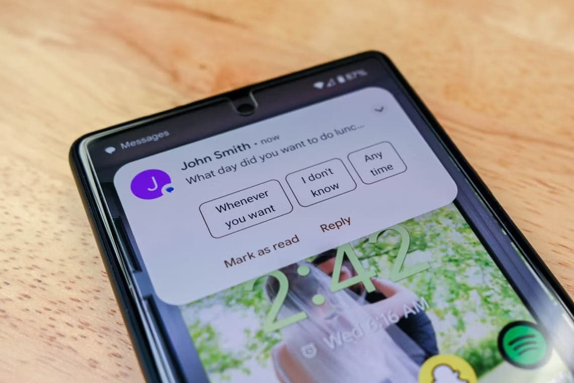How to like a text message on Android