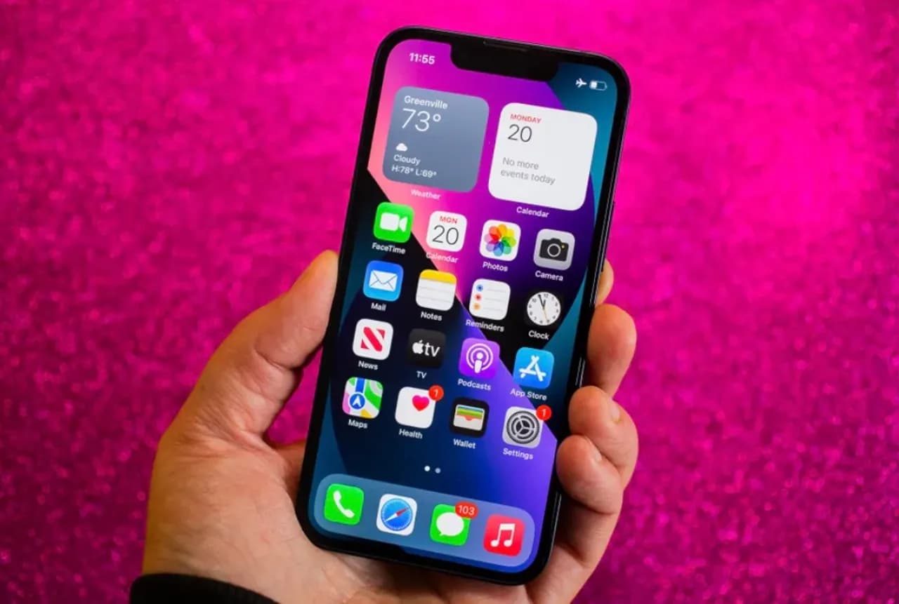Why does your iPhone screen keep dimming?