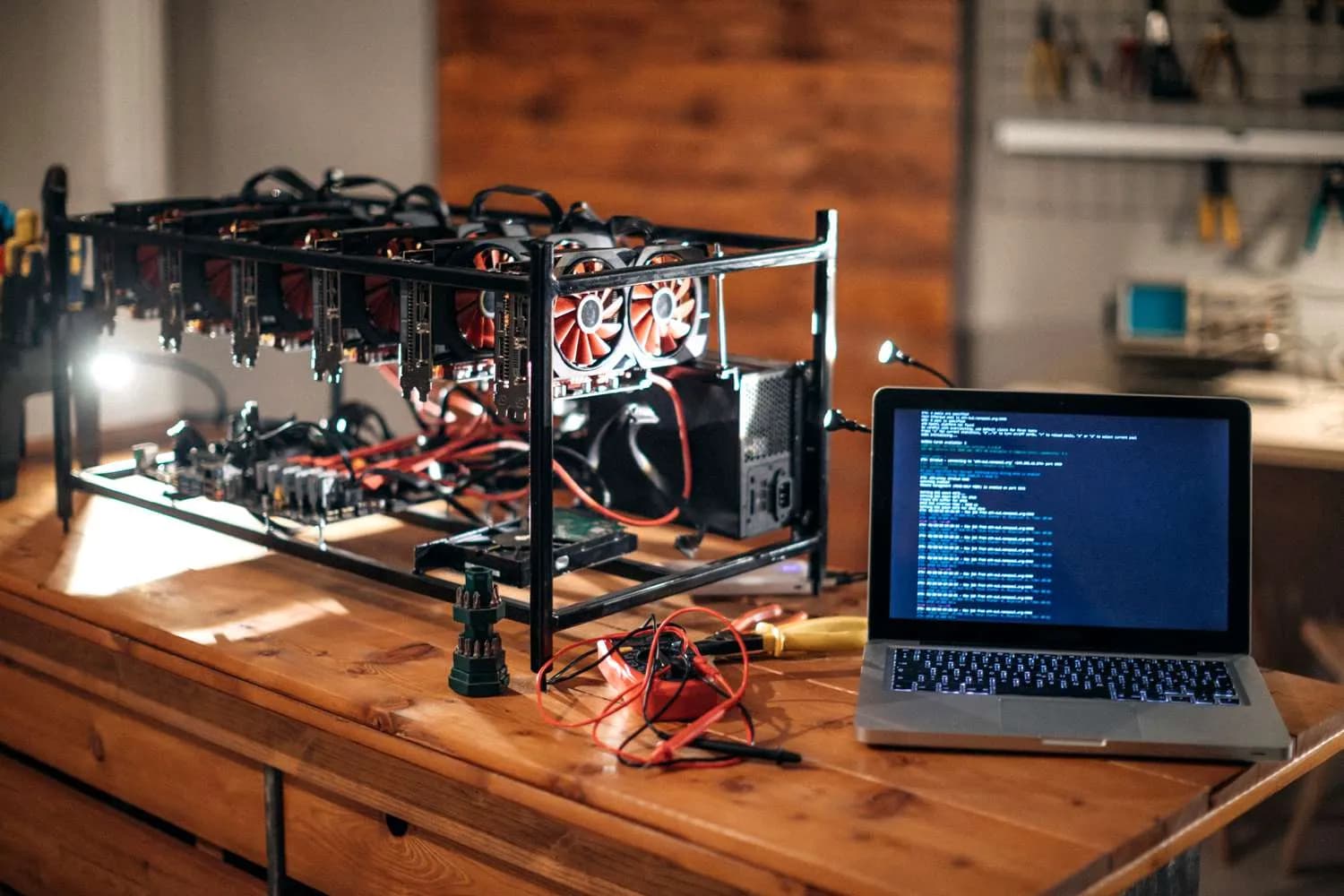 cryptocurrency mining rig