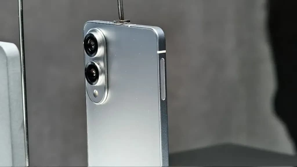 S25 Edge