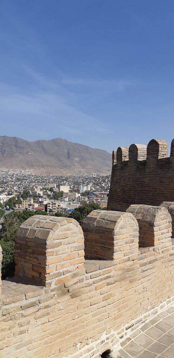 This picture is about Falak-ol-Aflak Castle. that in a news titled "Flak Ala Flak, a magnificent castle that gives a sense of power!" It is located on the irotime.com website