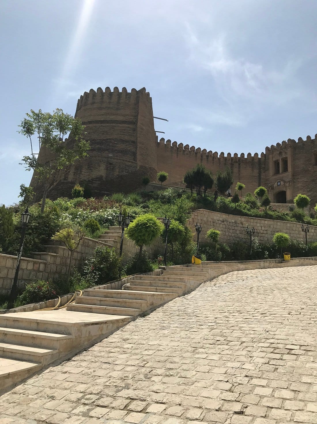 This picture is about Falak-ol-Aflak Castle. that in a news titled "Flak Ala Flak, a magnificent castle that gives a sense of power!" It is located on the irotime.com website