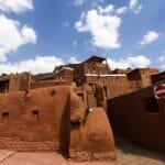 روستای ابیانه،با معماری قرمز حیرت آور