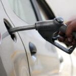 علائم و نشانه آب در بنزین و چند روش برای تخلیه