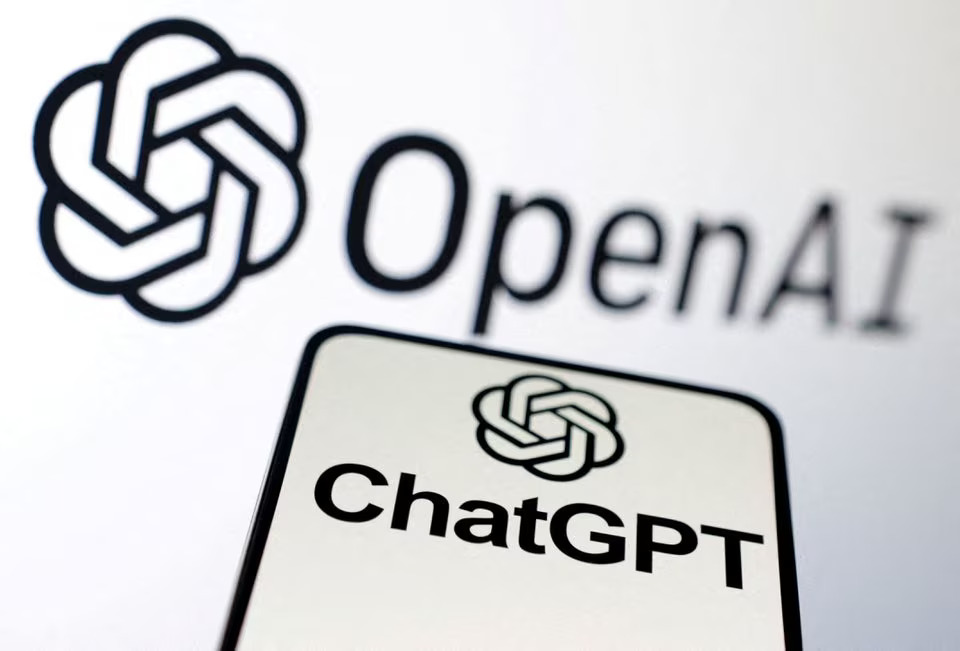 Visits to ChatGPT OpenAI website are decreasing