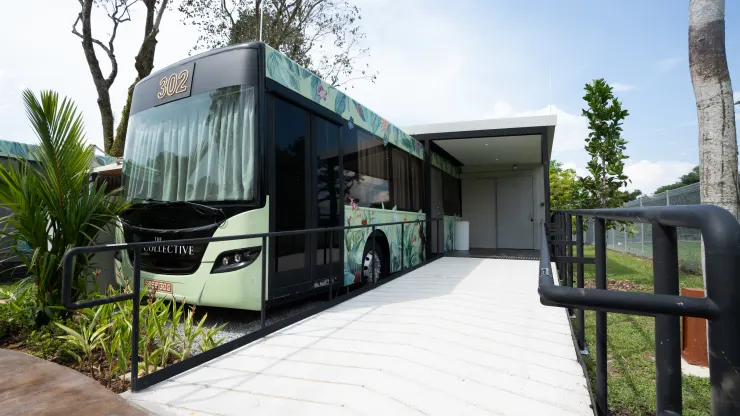 اولین هتل ساخته شده با اتوبوس های فرسوده در سنگاپور