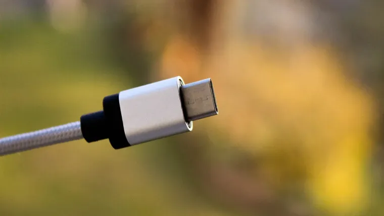 ویندوز 11 از USB4 نسل 4 با سرعت 80 گیگابیت بر ثانیه پشتیبانی می کند