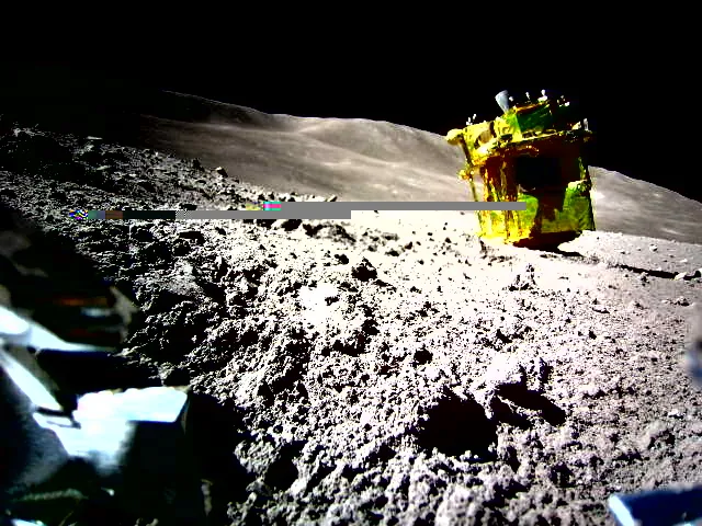 ژاپن فضاپیمای SLIM را به صورت وارونه بر روی ماه فرود آورد