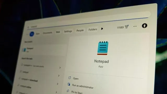 Notepad ویندوز 11 اکنون می تواند از هوش مصنوعی استفاده کند