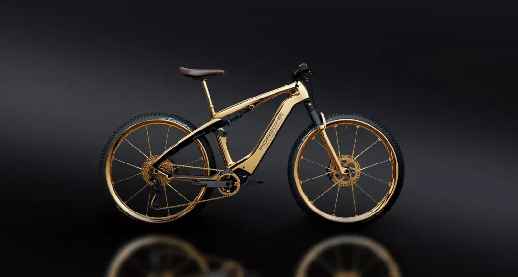 خاویر و رونمایی از دوچرخه الکتریکی طلایی پورشه