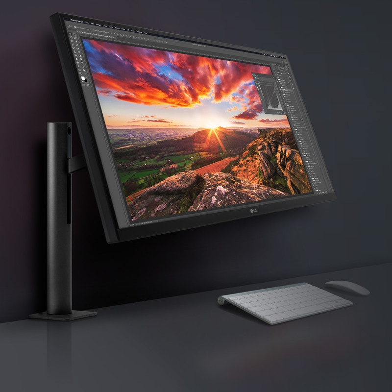 LG UltraFine 32UN880-B