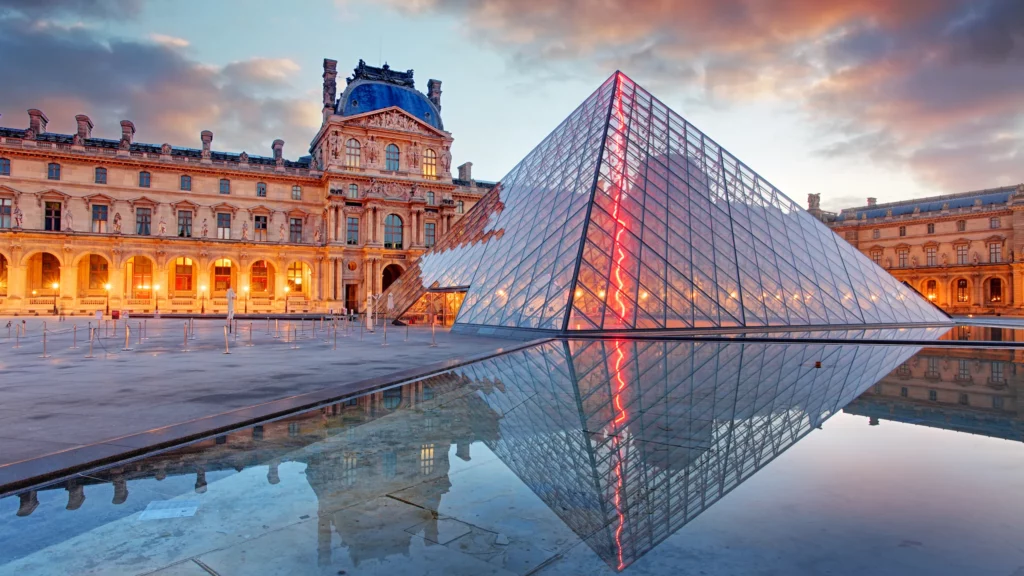 تصویری از Louvre Museum