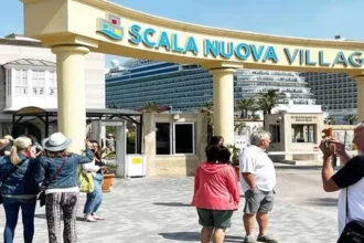 بهترین مراکز خرید کوش آداسی