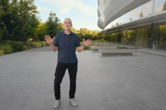 Tim Cook Apple Park