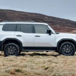 تویوتا لندکروزر و پرادو 2025 1