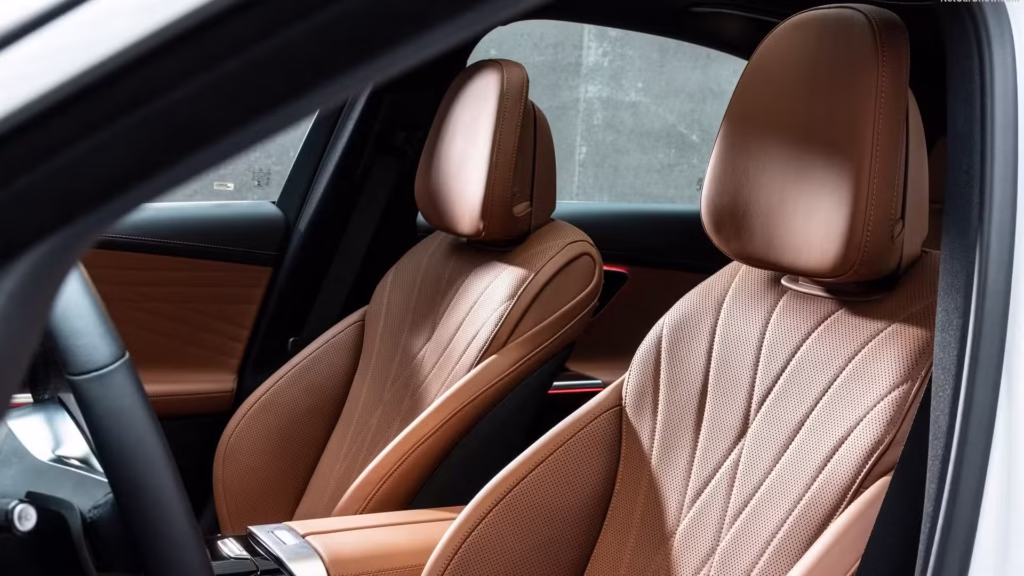 مرسدس بنز C Class 4